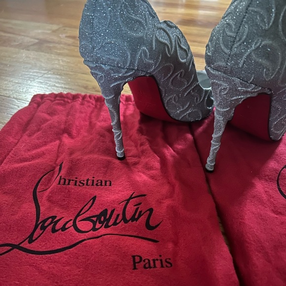 Christian Louboutin Hot Chick 100 Heels - Picture 3 of 3